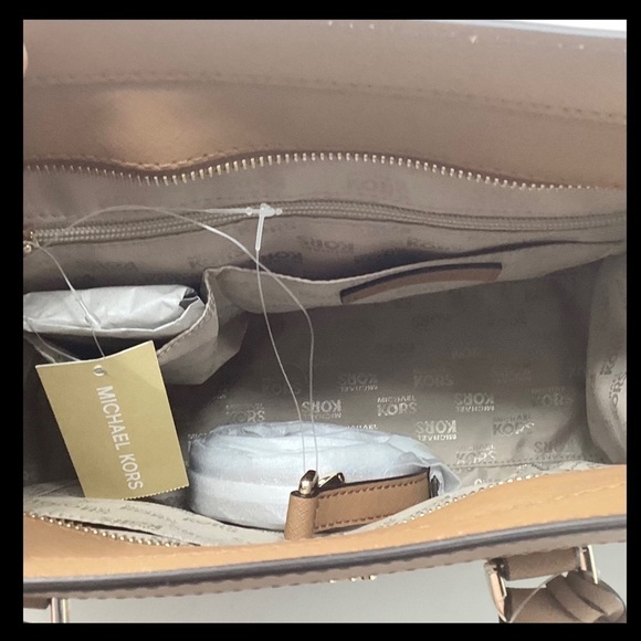 MICHAEL Kors Large Dillon Satchel Vanilla & Acorn Signature Mk - Picture 14 of 16